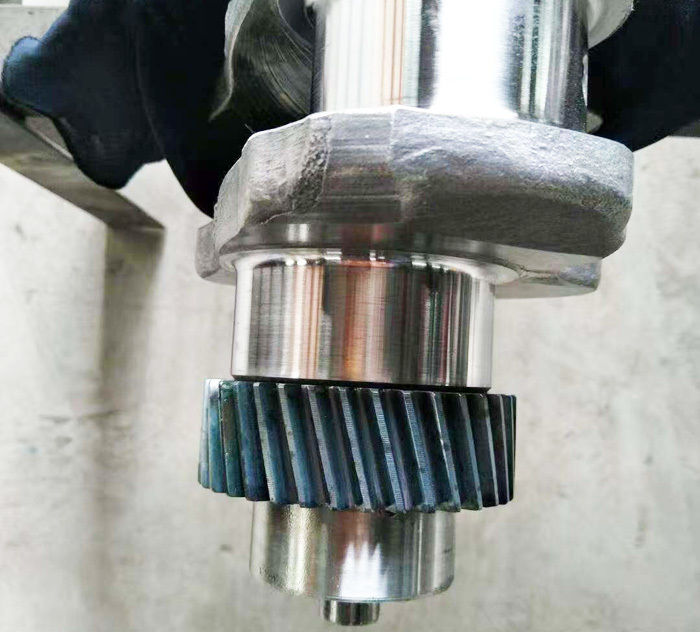 6D102 Engine Crankshaft 6735-01-1310 for PC200-7 Excavator